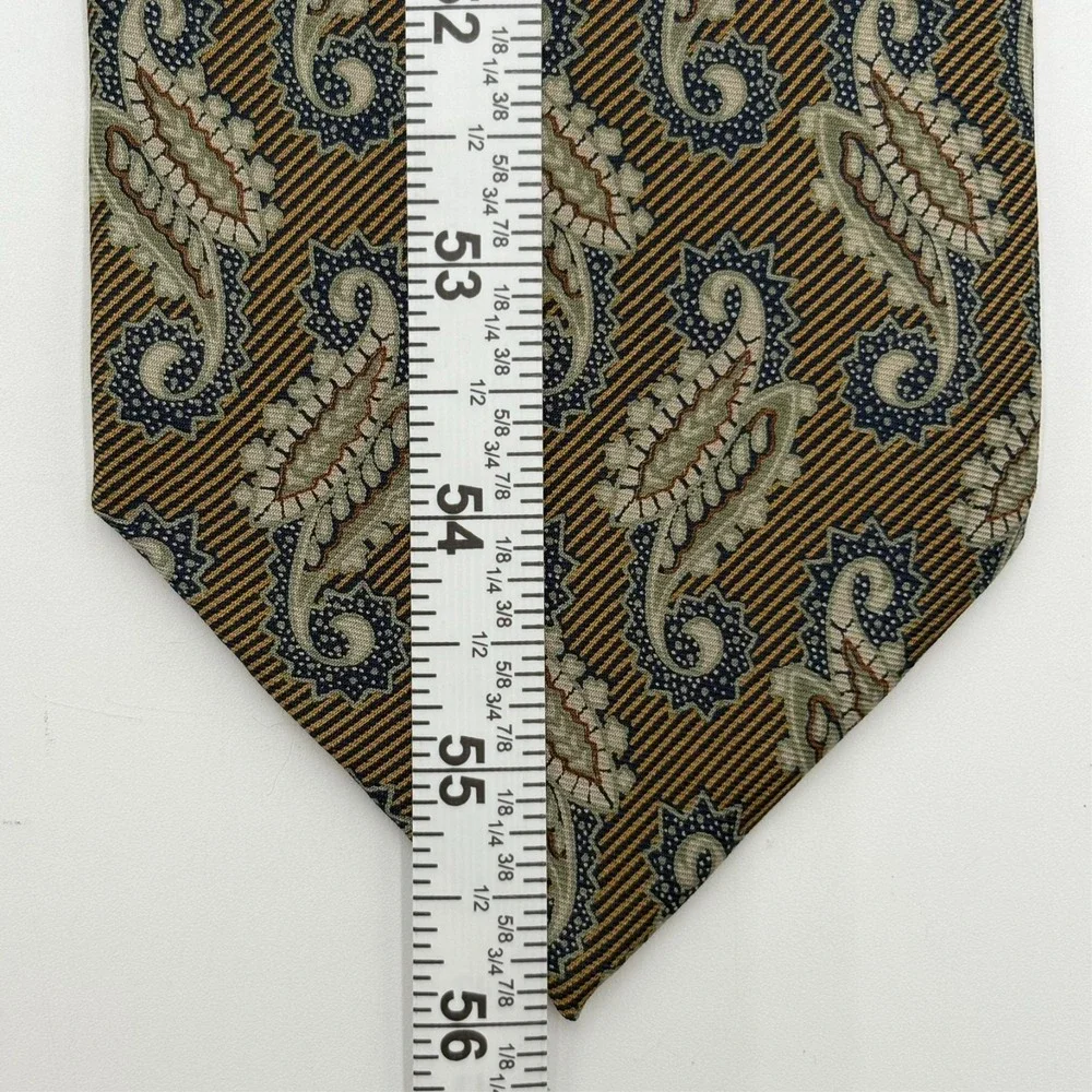 Giorgio Armani Cravatte Silk Necktie Mens 56 x 3.75 Brown Blue Paisley‎ Tie